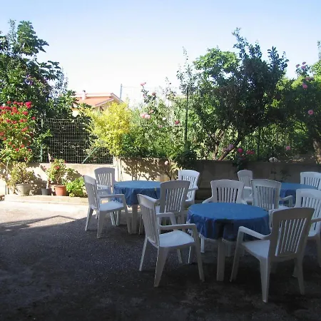 In A 15min Tropea Apartment *